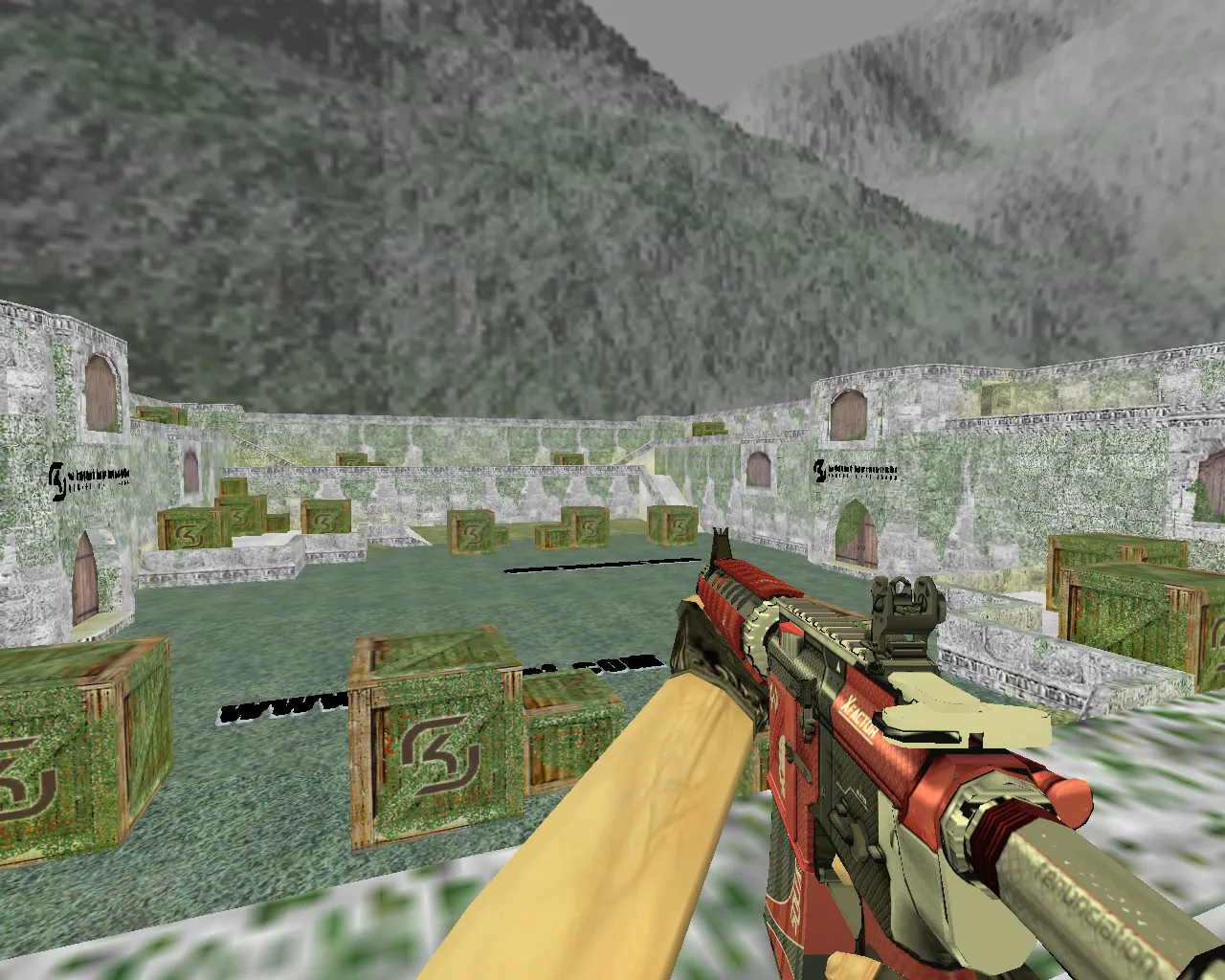 Скачать aim_sk_ak_m4 для CS 1.6: тренировка прицела и контроля отдачи, точки для AWP/AK/M4, боты и стабильный геймплей - Скриншот